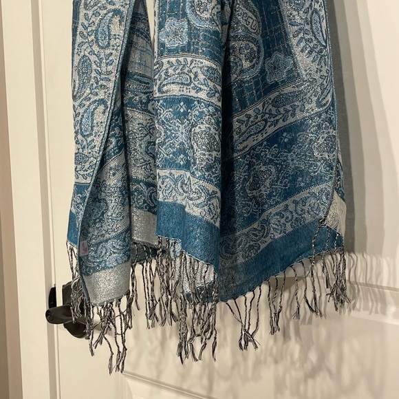 F.C scarve - Picture 2 of 6